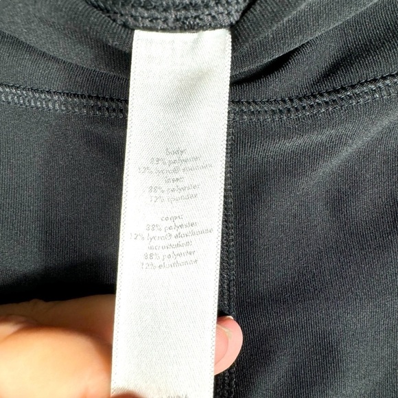 Lucy Tech Mid Rise Knee Length Leggings, Black, Size Large - Picture 5 of 12